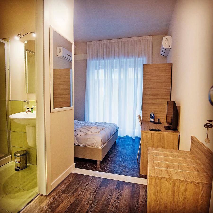 Double Room,644450166:JPEG